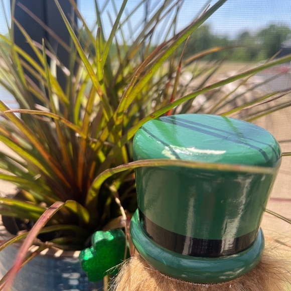 Ashland Irish Leprechaun Nutcracker St. Patrick's Day 9 in. Tall Wooden - Picture 9 of 12